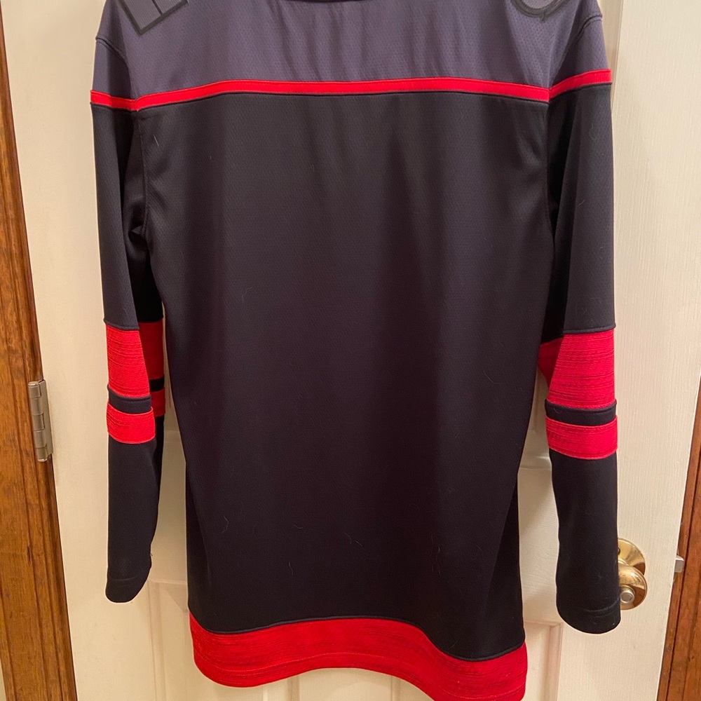 Fanatics Hurricanes NHL Jersey Women’s M - Picture 3 of 5